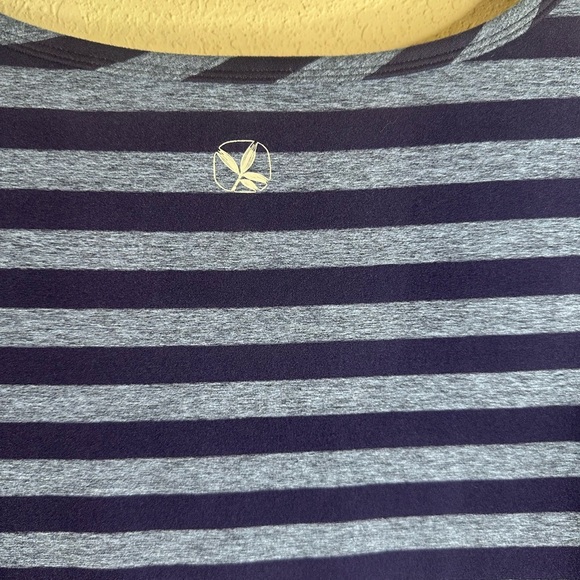 Carve Designs Talora Dress blues stripe size medium - Picture 3 of 4